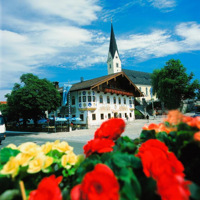 Gasthof Alter Wirt Otel Bernau am Chiemsee Dış mekan fotoğraf