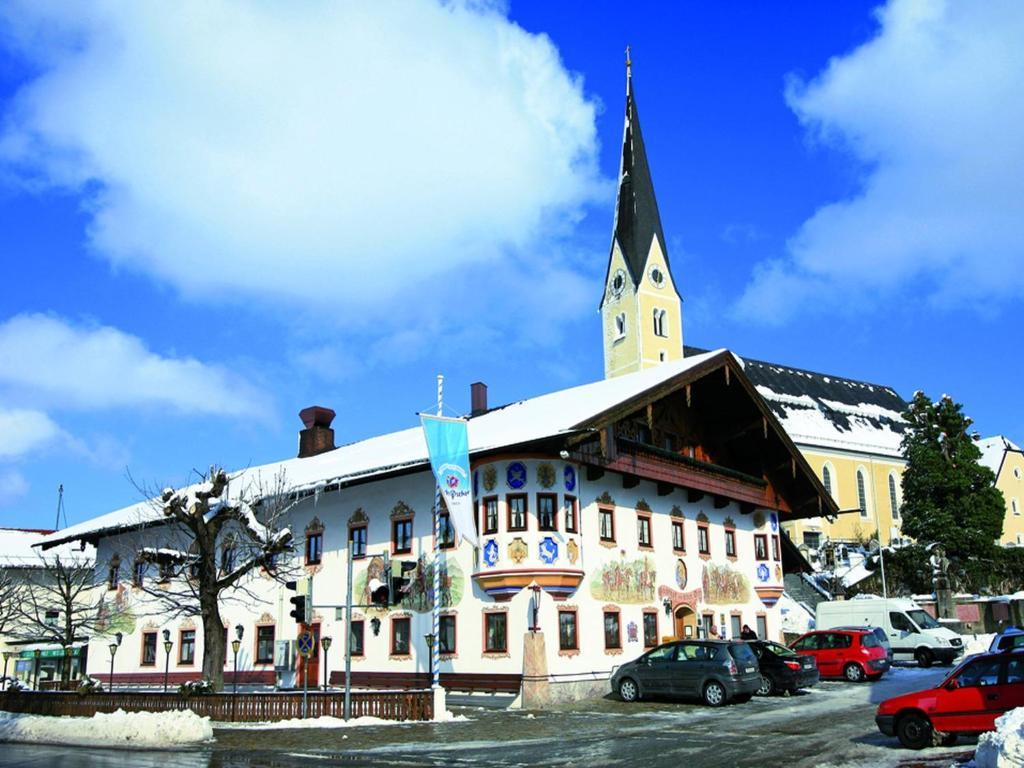 Gasthof Alter Wirt Otel Bernau am Chiemsee Dış mekan fotoğraf