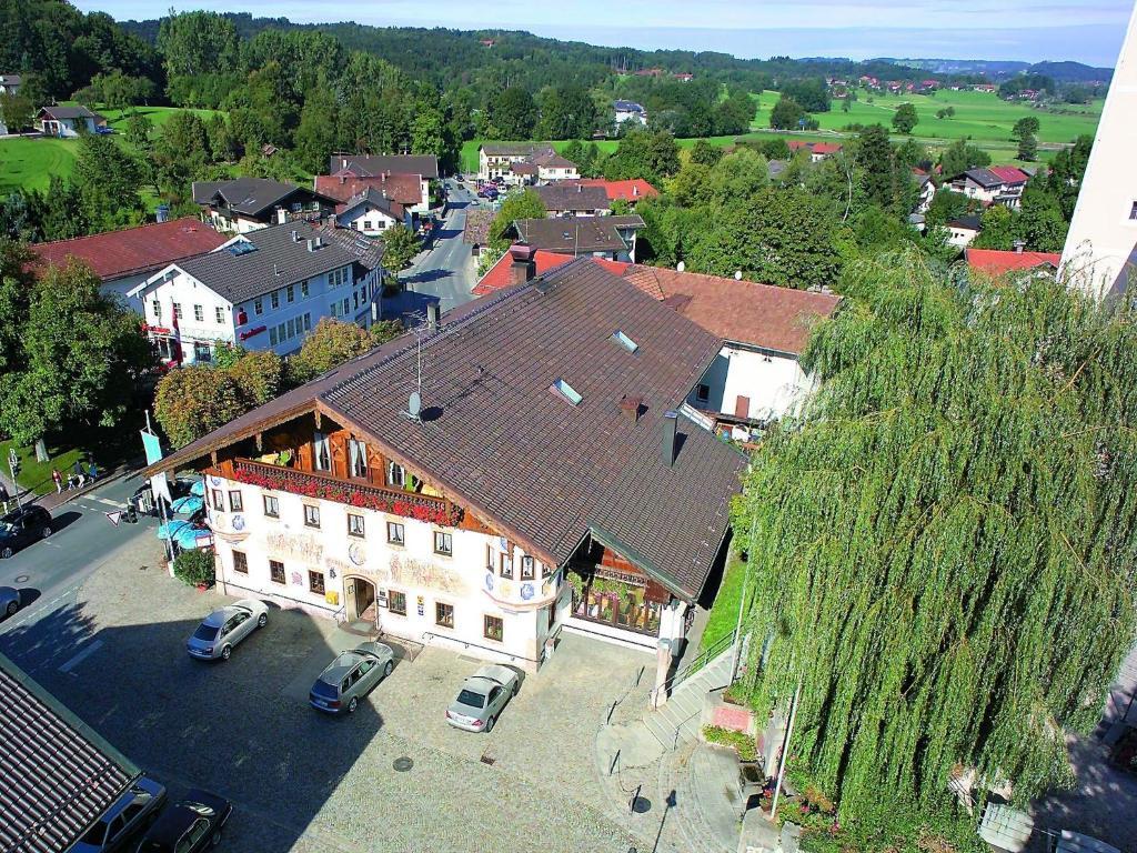 Gasthof Alter Wirt Otel Bernau am Chiemsee Dış mekan fotoğraf